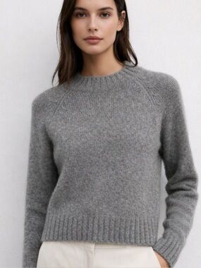 Vince Cashmere Crew Sweater in Grey